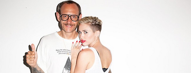 Miley-Cyrus-Terry-Richardson-650x250-neoboto