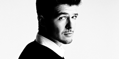 [Song] Robin Thicke ft. Kendrick Lamar – Give It 2 U