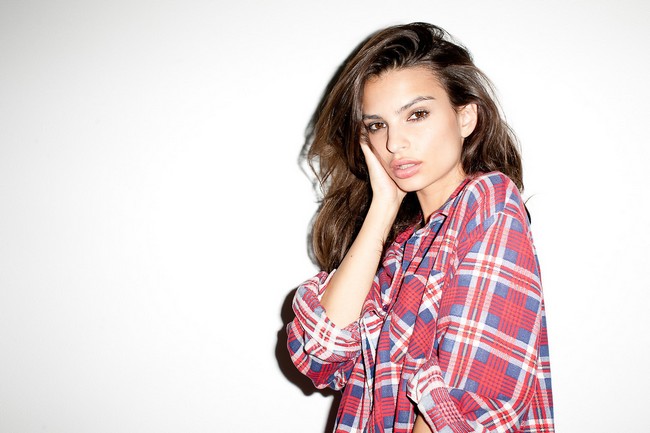 emily-ratajkowski-visits-terry-richardsons-studio-1